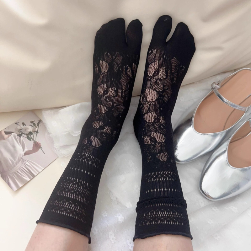 Toe Sock Split - ถุงเท้าตาข่ายลายดอกไม้สีดำแบบใหม่สำหรับผู้หญิง ถุงเท้าแบบแยกนิ้วเท้า สไตล์โลลิต้า น่ารัก ระบายอากาศได้ดี ยืดหยุ่น
