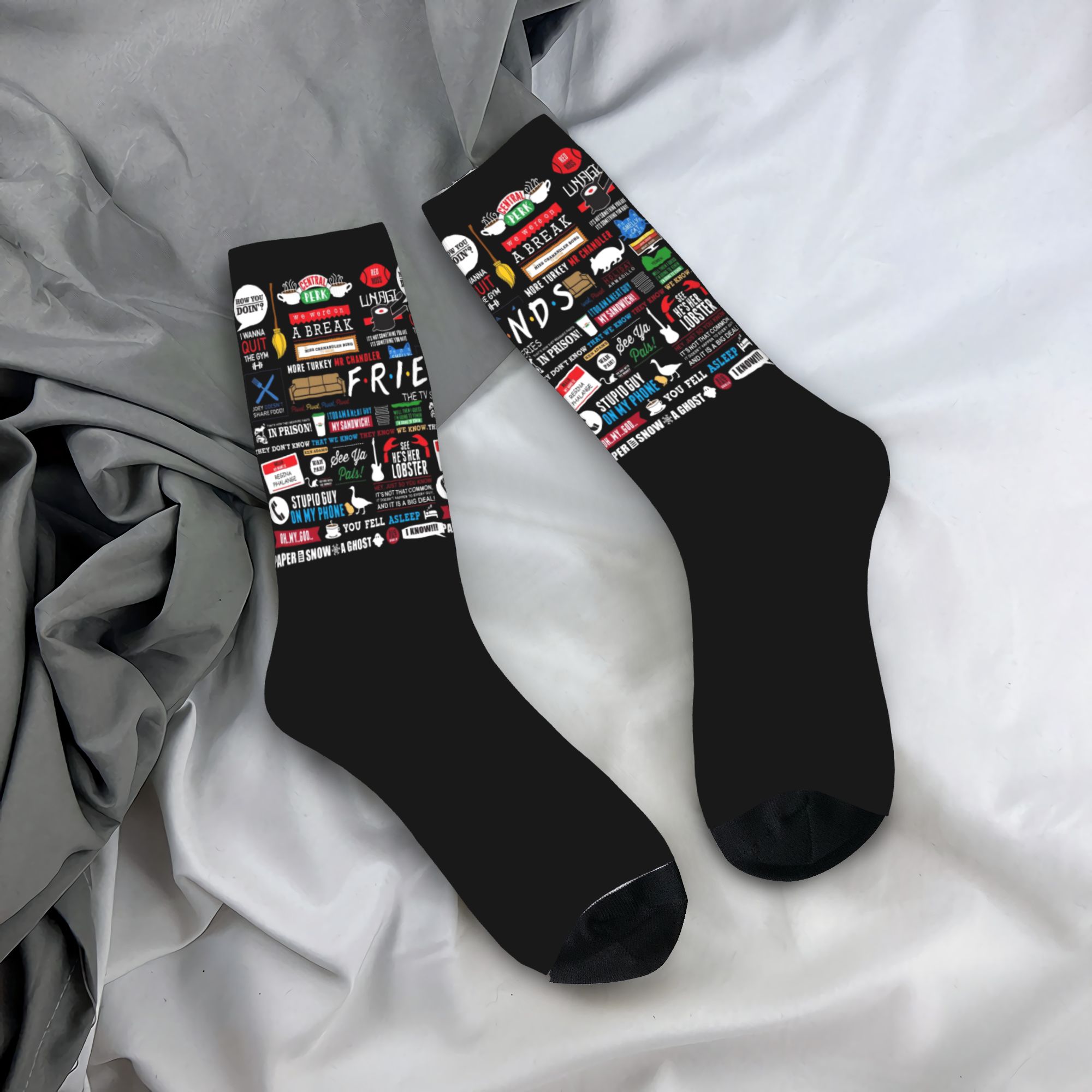 ถุงเท้าลายคอลลาจเพื่อนจากทีวีโ - No Show Sock Women บทวิจารณ์และราคา
